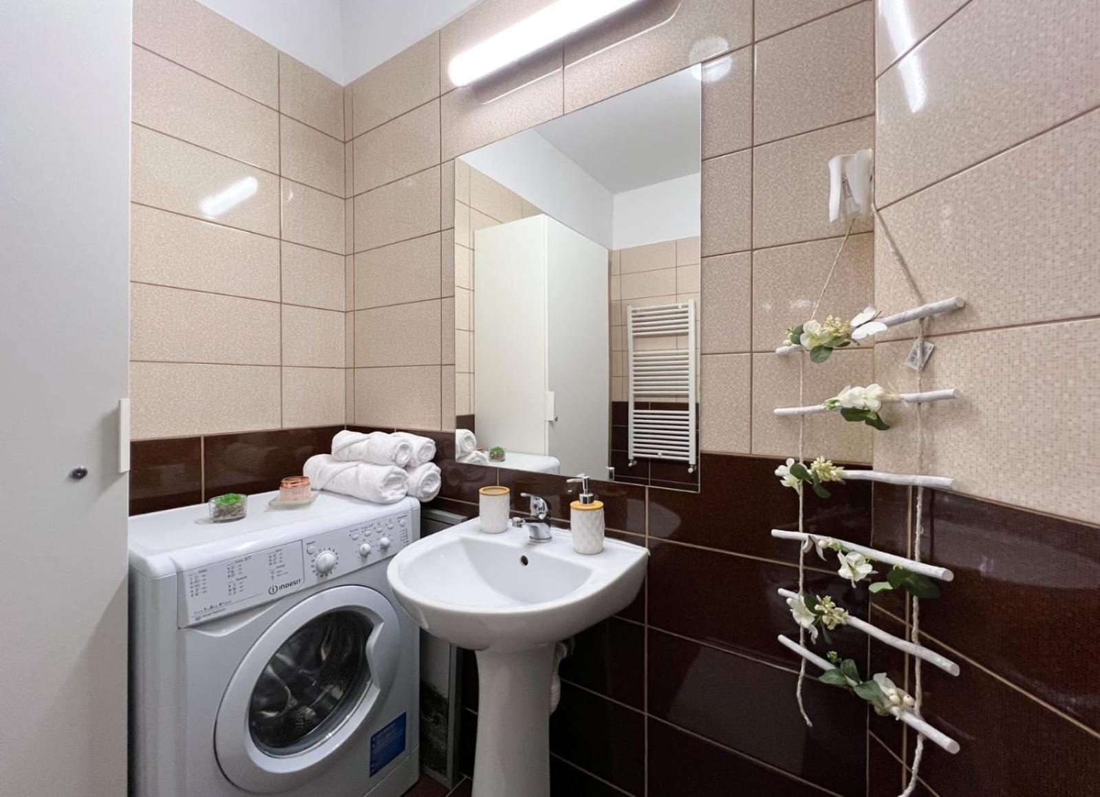 Studio Deluxe Uniri 布加勒斯特 外观 照片